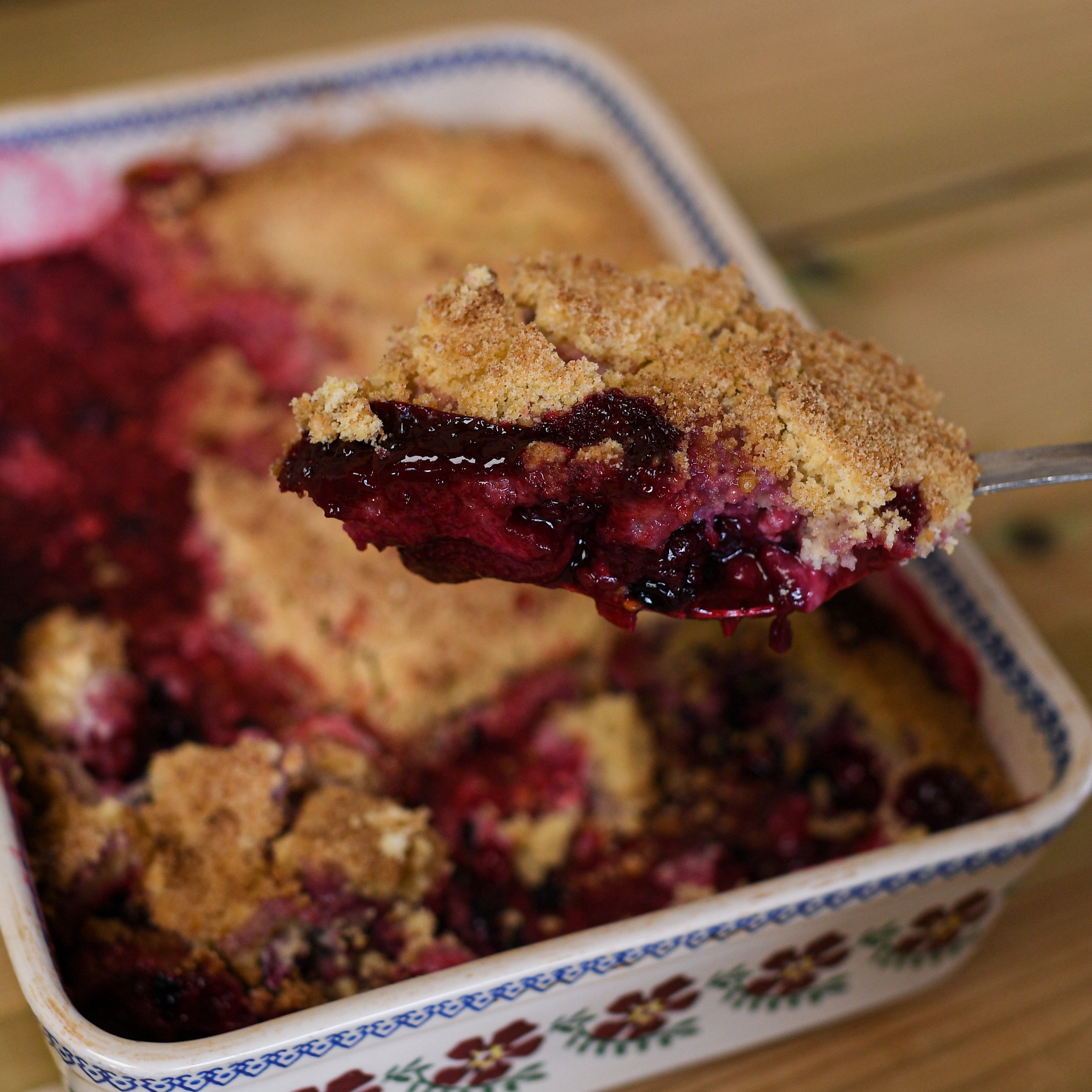 Full Mixed Berry Crumble