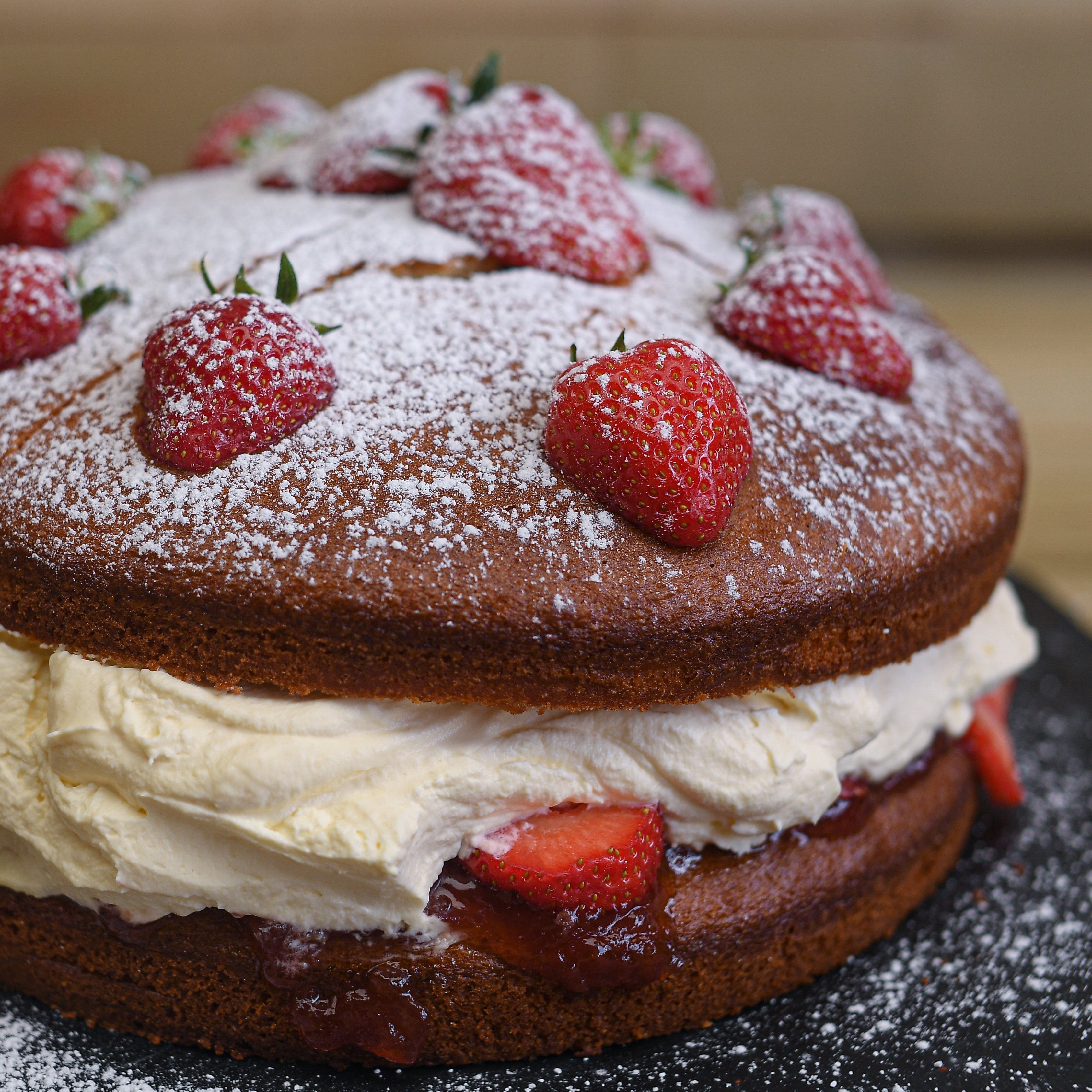Full Victoria Sponge Cake